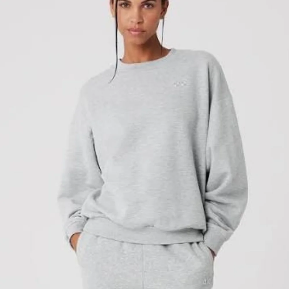 ALO Yoga Accolade Crew Neck Pullover Sweatshirt Athletic Heather Gray sz MEDIUM